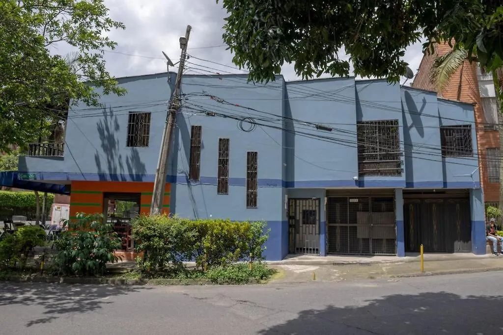 Blue House Belen San Bernardo Villa Medellin 0*,