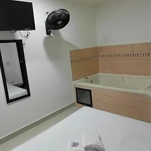 Hotel Universo Plaza, Medellín