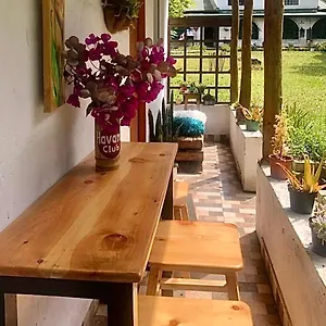 Pensión Cabana Casa Verde - Santa Elena, Medellín