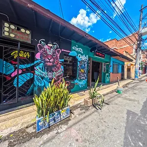 Pensión Canela, Medellín