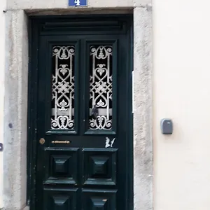 travessa-da-condessa-do-rio.hotels-lisbon-portugal.com/